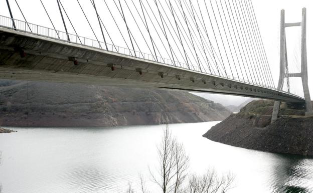 Las reservas de agua siguen 'a la baja' sin llegar aún a una situación de alarma