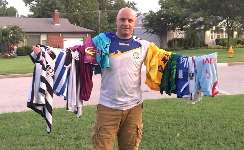 El leonés que guarda los secretos del fútbol español a 7.800 kilómetros