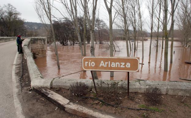 El Procurador alerta de que son los ayuntamientos los que deben limpiar los cauces urbanos para evitar riadas