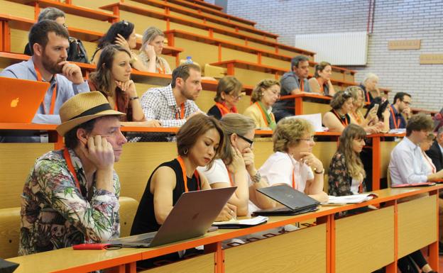 160 expertos de 34 países analizan en León la formación del profesorado del futuro