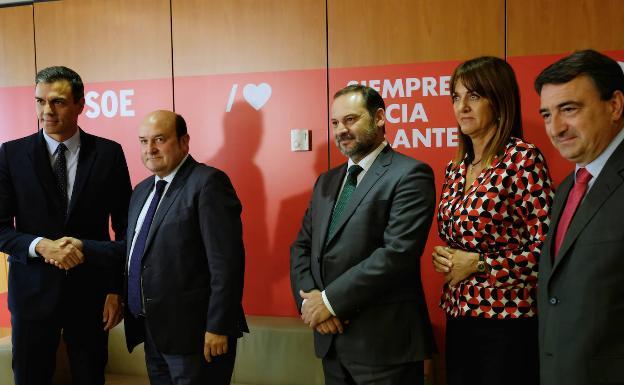 Ortuzar «ruega» a Sánchez que busque un acuerdo con Podemos para evitar elecciones