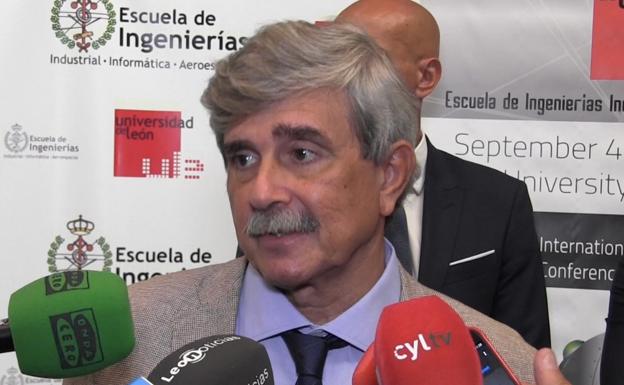 Marín estudia la implantación de grados y másteres sobre Inteligencia artificial en la Universidad de León