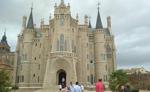 Más de 30.000 personas visitaron el Palacio de Gaudí en Astorga entre julio y agosto