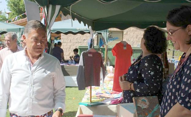 Cuadros promoverá un centro permanente de tradiciones y artesanía