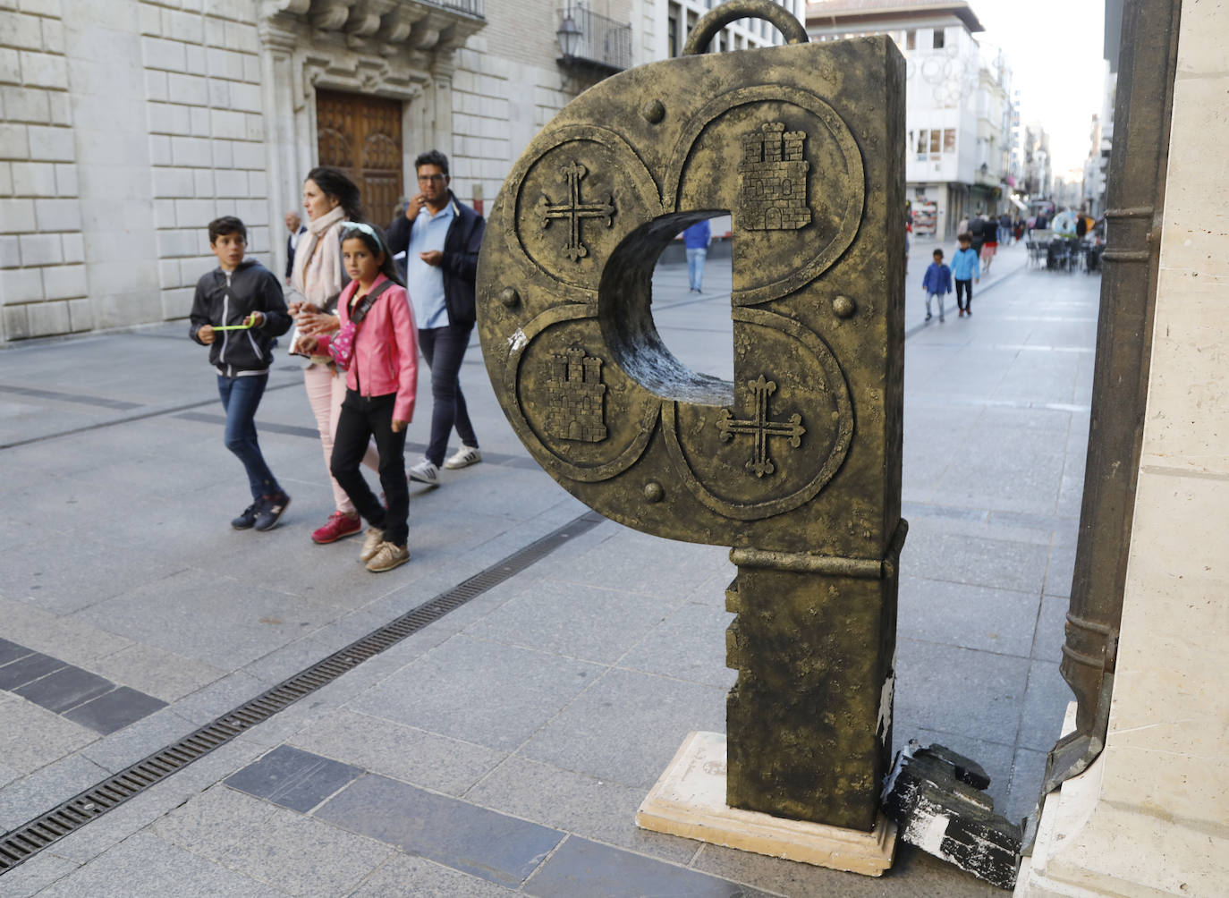 Daños en algunas 'P' de la Calle Mayor de Palencia