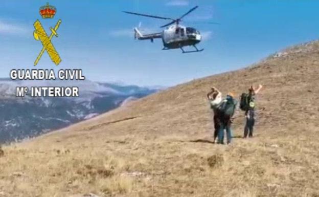 La Guardia Civil rescata a un ciclista herido tras una caída en el Pico Fontañán de Pola de Gordón