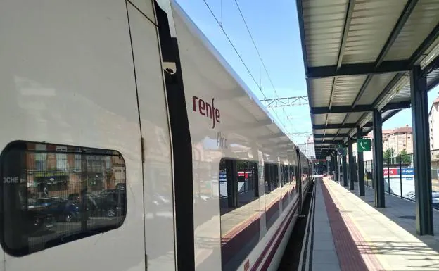 Los pasajeros de un Alvia con destino Gijón, una hora parados en León