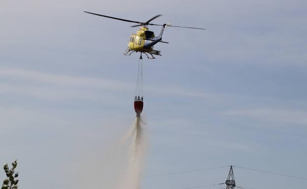 Logran controlar el incendio de Santa Olaja y se activan dos más en Murias y Ponferrada