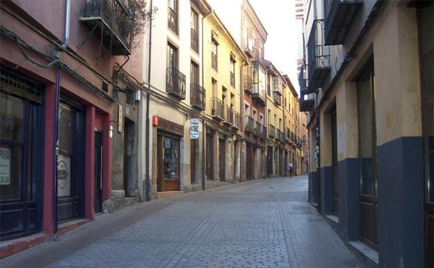 «Recuperar la vitalidad residencial y la actividad comercial del casco histórico es un proyecto de ciudad a largo plazo»