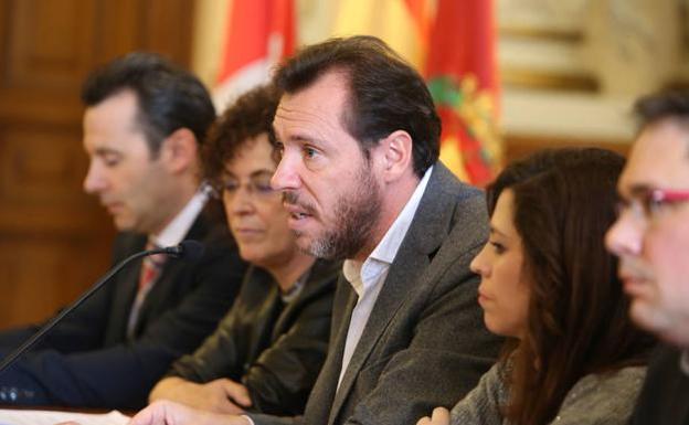 Puente «estudiará» la moción del PP sobre la capitalidad de Valladolid pero no irá a «imposibles»