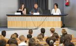 El concejal de Movilidad y Deportes, Vicente Canuria, asiste a la presentación de la 'Monitorización de la huella de carbono' y 'Evaluación de riesgos y vulnerabilidades climáticas del municipio de León', dentro de la programación de la Semana Europea de la Movilidad./Campillo