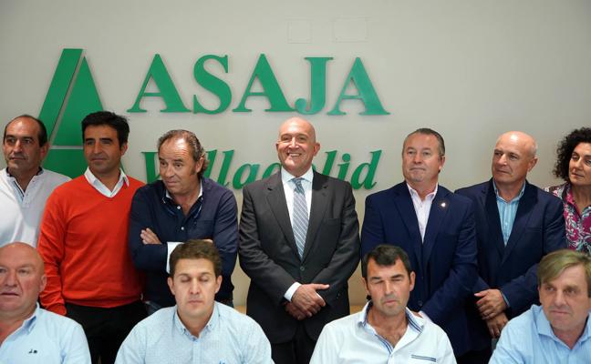Carnero compromete la modernización de 30.000 hectáreas de regadíos y Asaja pide las 120.000 que aún quedan «obsoletas»