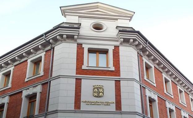 El Procurador del Común presenta su informe en el próximo pleno y Podemos pide reforzar su figura