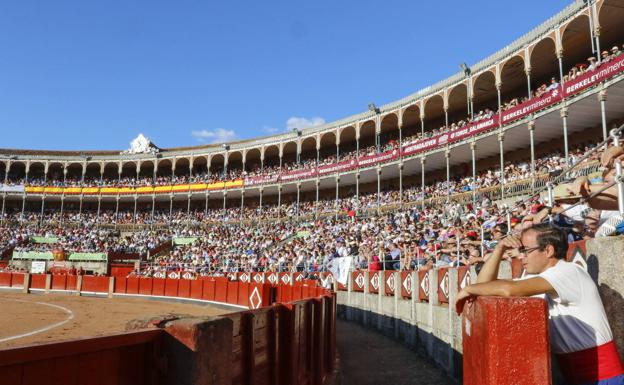 Fallece un varón de 91 años tras caerse por las escaleras de La Glorieta