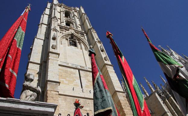 Los pendones leoneses aspiran a ser Patrimonio de la Humanidad y serán más «exigentes» con el orden y la vestimenta