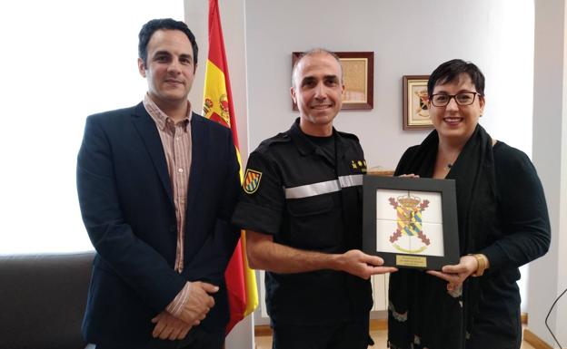 Camino Cabañas recibe al nuevo jefe de la V Batallón de la UME