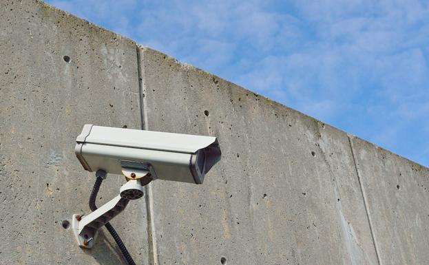 Los funcionarios de la cárcel de León piden ser 'agentes de autoridad' y exigen personal sanitario