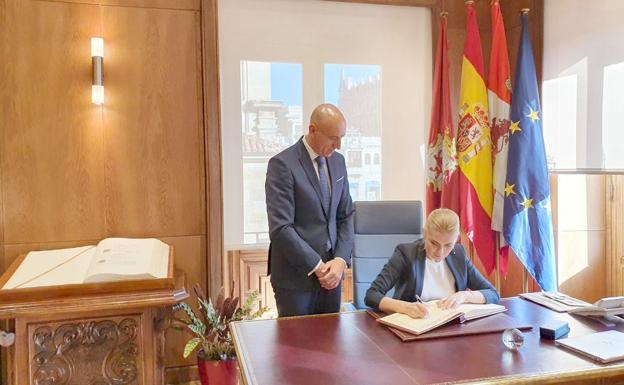 El Ayuntamiento de León estrecha lazos con Moldavia en busca de proyectos comunes