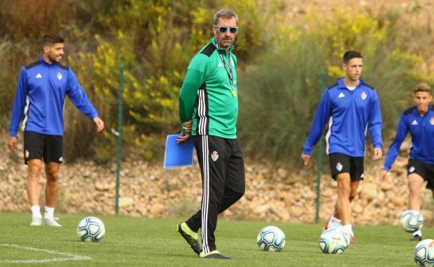 El entrenador de la Ponferradina ve a su equipo «atrevido y valiente»