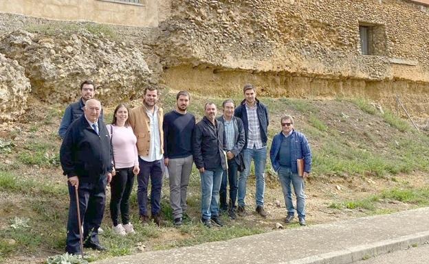 Arrancan las obras de restauración de un tramo de la muralla de Almanza con un presupuesto de 52.000 euros