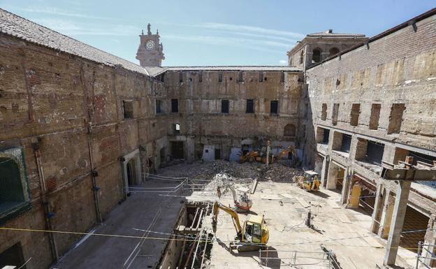 Unanimidad en el Ayuntamiento para exigir la finalización de la reforma del Parador de San Marcos