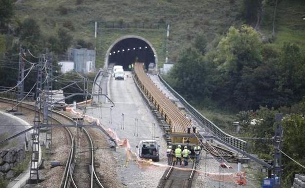 Los últimos contratos de la Variante de Pajares alargan la obra hasta principios de 2021