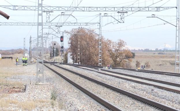 Adif iniciará en noviembre las obras del cargadero provisional de Villadangos que conectará la carga a Gijón en 2020