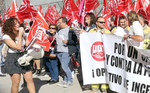 Los trabajadores del operativo de incendios piden «un giro» en la política de prevención de la Junta fundamentada en personal público