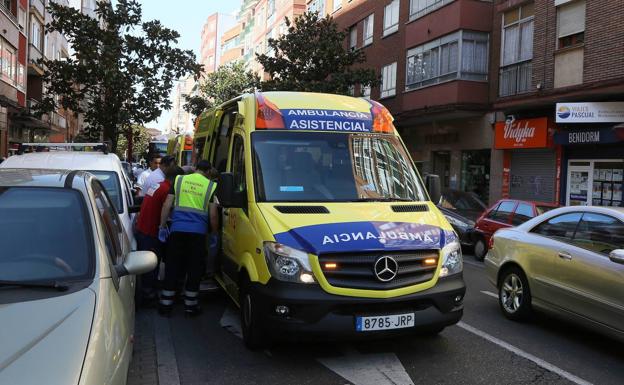 Intoxicadas dos niñas y una mujer en un incendio en su vivienda de Valladolid