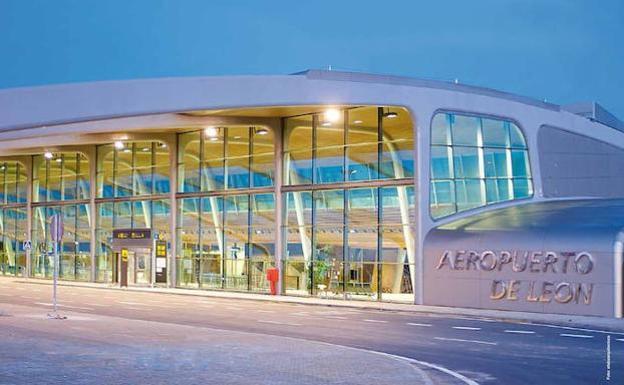 El Aeropuerto de León sigue al alza y eleva en un 10% las operaciones y un 13% los pasajeros en 2019