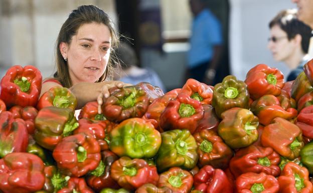 Castilla y León ajusta la regulación de las marcas Morcilla de Burgos, Mantecadas de Astorga y Pimiento de Fresno-Benavente