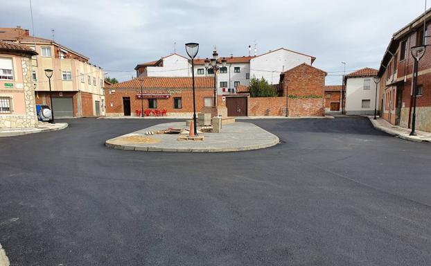 El Ayuntamiento de Villaquilambre invierte casi 200.000 euros en la plaza Francisco Roa