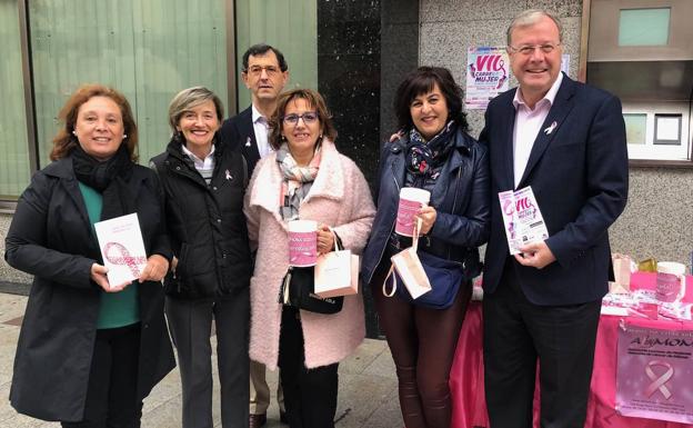 El PP muestra su apoyo a la causa de Almom y la lucha contra el cáncer de mama