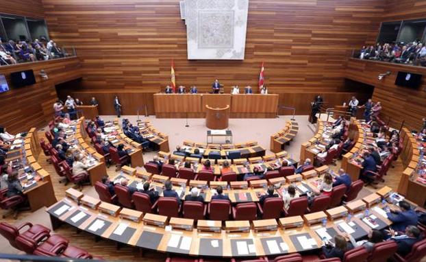 Sanidad y aforamientos, protagonistas del pleno de las Cortes de la próxima semana