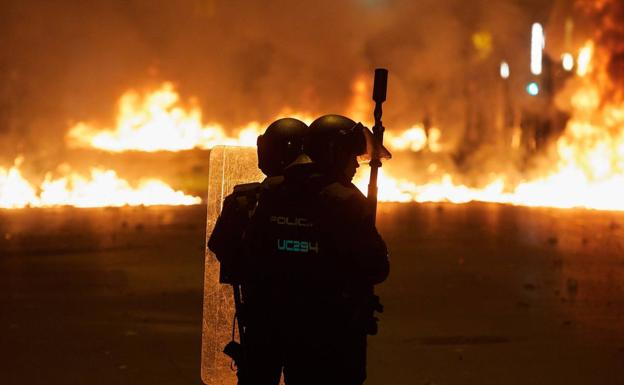 Un policía leonés en la batalla de Cataluña: «Lo de los 'kale borroka' no es comparable. Son choques de mayor magnitud»