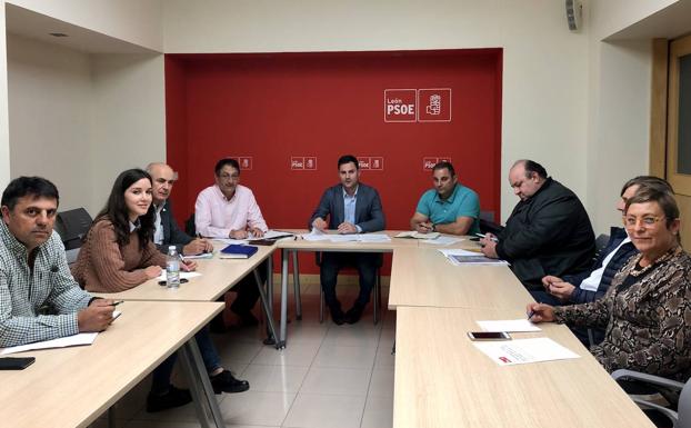 El PSOE apuesta por el sector agrario leonés basado en la PAC, en los jóvenes y en la mujer rural