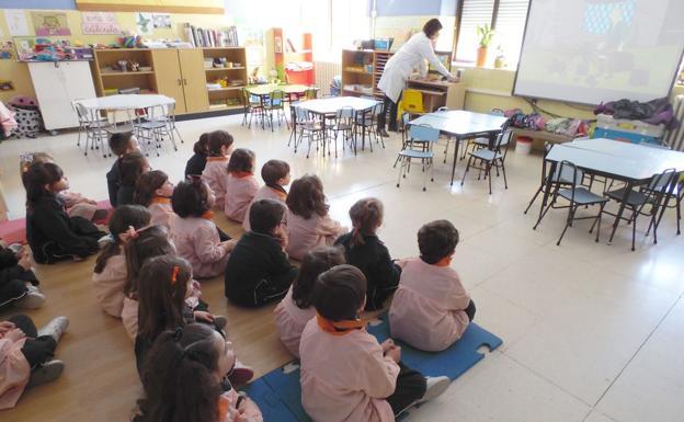 Valerio entregará este martes el título Embajadores de la Exelencia Europea al Colegio Divina Pastora de León