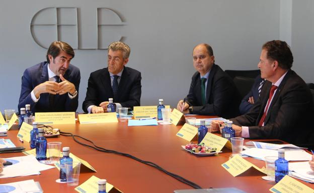 El noroeste buscará que España consiga fondos para hacer viable la conexión Palencia-León-A Coruña