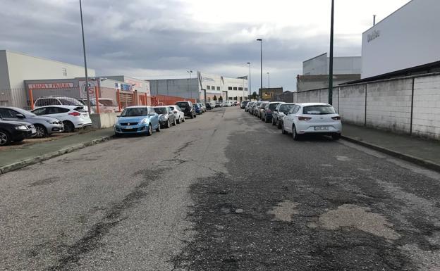 El PP pide que se implanten paradas de autobús en el Polígono Industrial de Trobajo