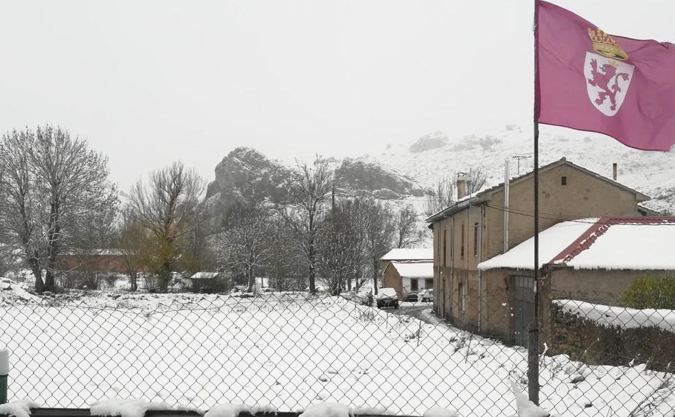 Cero grados y nieve en León