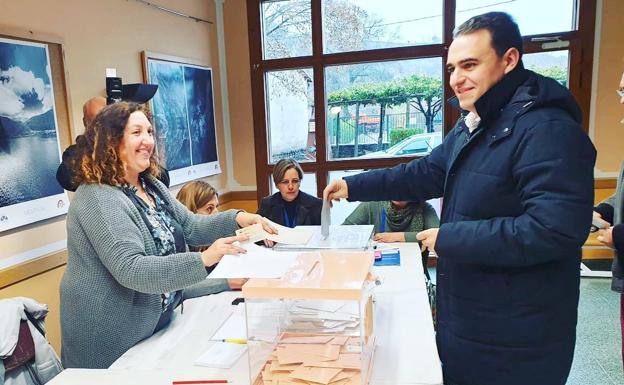 José Miguel González espera una gran participación como «síntoma de que la democracia está viva»