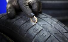 Neumáticos, luces, ITV... La Guardia Civil inicia una nueva campaña de revisión de vehículos