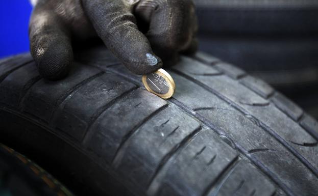 Neumáticos, luces, ITV... La Guardia Civil inicia una nueva campaña de revisión de vehículos