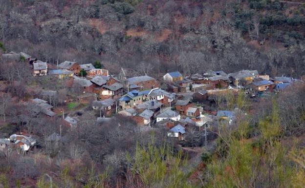 Una avería en la línea de telefonía fija deja sin servicio desde hace seís días a los pueblos de la Somoza