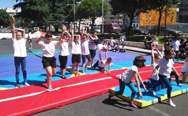 Las Escuelas Deportivas programan actividades de ajedrez, gimnasia rítmica, voleibol y escalada este fin de semana