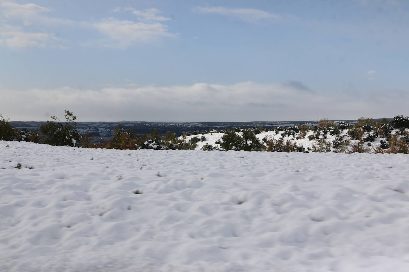 León vuelve a convivir con la nieve