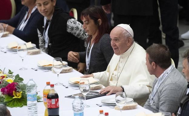 El papa insta a no prestar atención a quien «alimenta el miedo del otro»