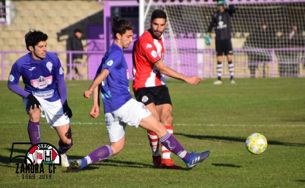 La inercia del Zamora se lleva por delante a La Bañeza