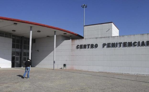 Satse denuncia una «insostenible situación laboral de los enfermeros» del centro penitenciario de León