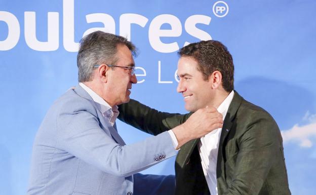 El relevo en la secretaría general del PP leonés provoca un cisma entre el PP nacional y autonómico